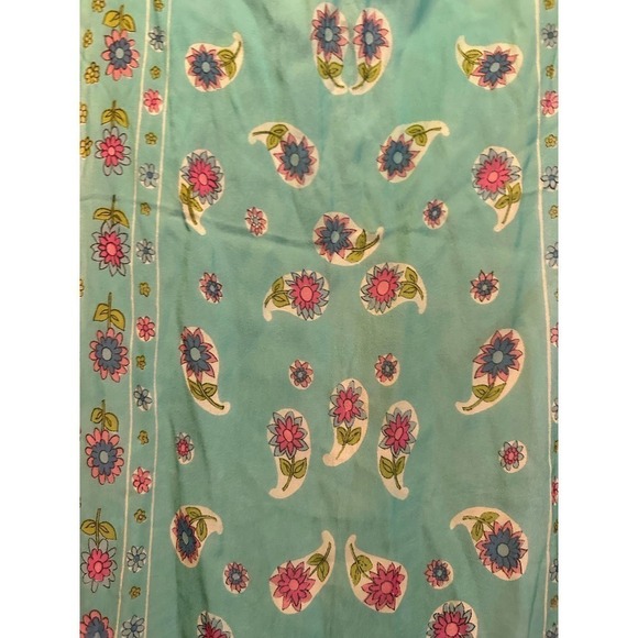 Vintage turquoise floral scarf with scalloped edges - Picture 7 of 9